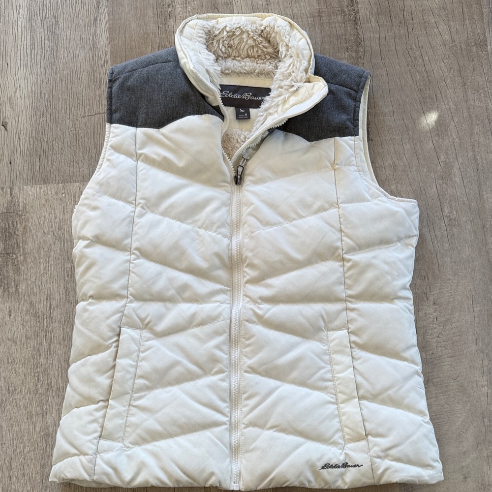 Eddie Bauer Women's Cream and Gray Quilted Vest